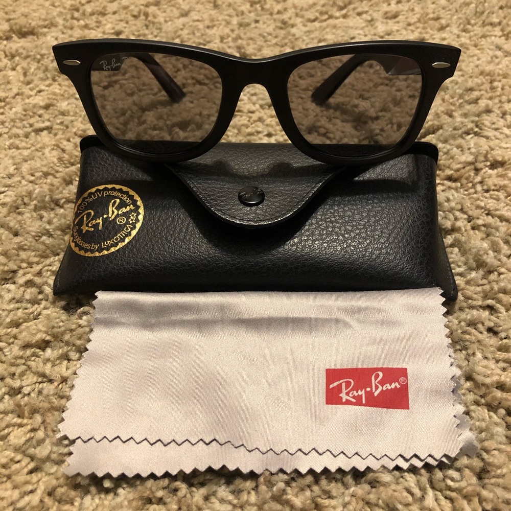 RayBan Wayfarer